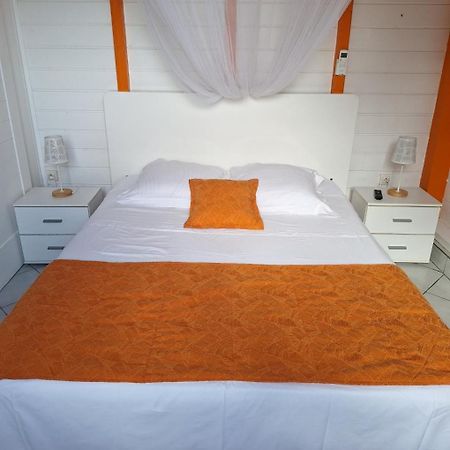 Bungalow les Cerisiers Bouillante Extérieur photo